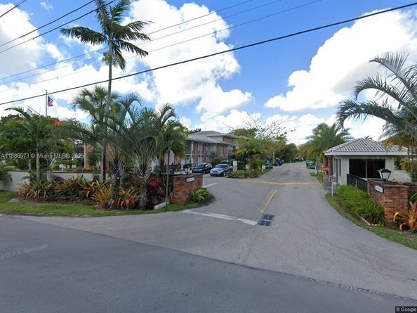 6782 Brookline Dr 6782, Hialeah FL 33015