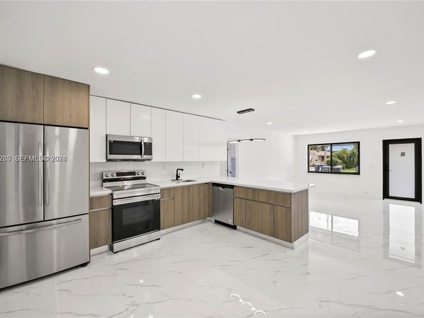 5635 Pierce St, Hollywood FL 33021