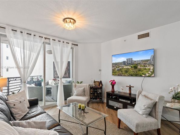 1830 Radius Dr 820, Hollywood FL 33020