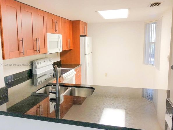 446 SW 113th Way 446, Pembroke Pines FL 33025