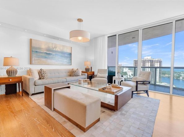 19400 Turnberry Way 2011, Aventura FL 33180