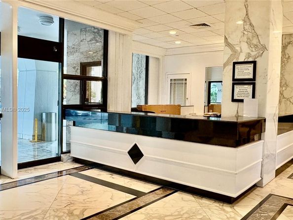 5700 Collins Ave 11B, Miami Beach FL 33140