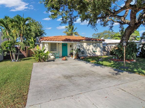 2631 Wilson, Hollywood FL 33020