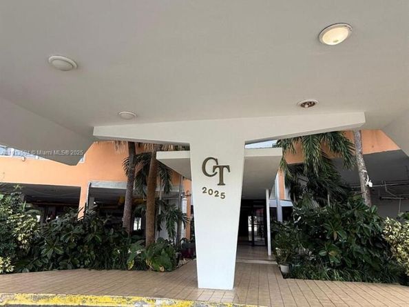 2025 NE 164th St 406, North Miami Beach FL 33162
