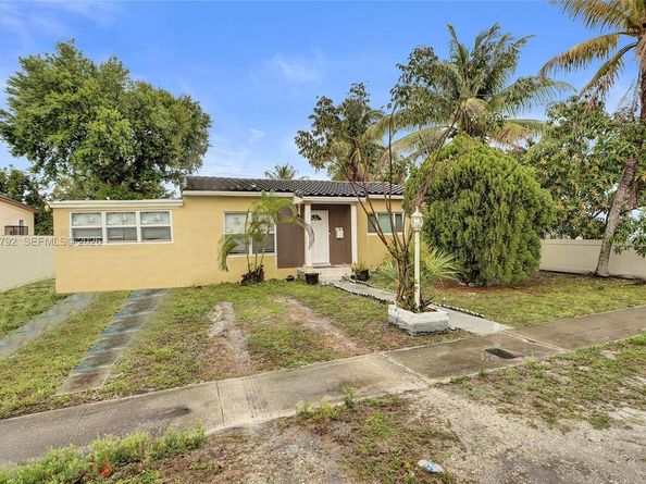 1675 NE 160th St, North Miami Beach FL 33162