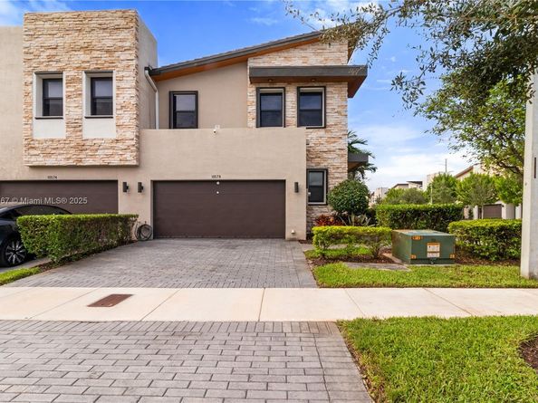 10578 NW 81st Ter, Doral FL 33178