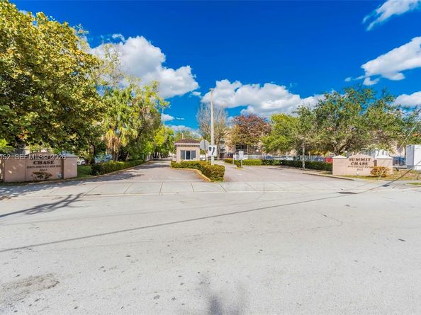 8501 NW 8th St 110, Miami FL 33126