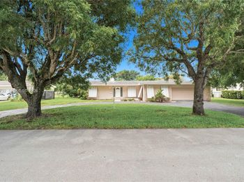 8010 SW 139th Ter
