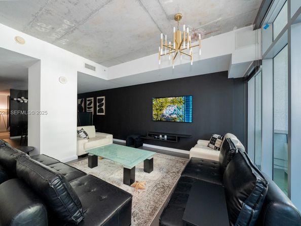 3301 NE 1st Ave M0201, Miami FL 33137