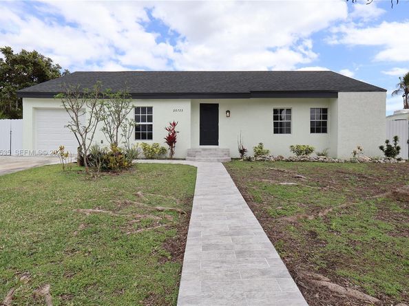 20723 SW 119th Pl, Miami FL 33177