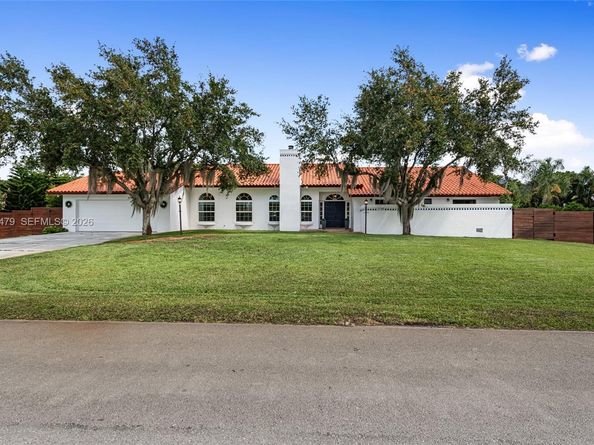 11431 NW 27th St, Plantation FL 33323