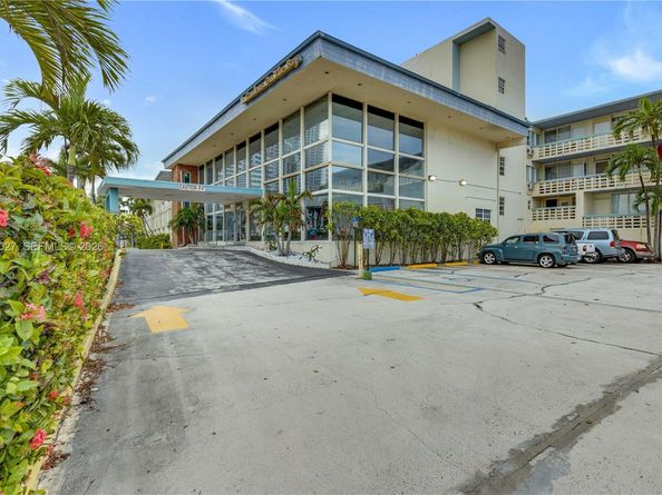 6484 Indian Creek Dr 220, Miami Beach FL 33141