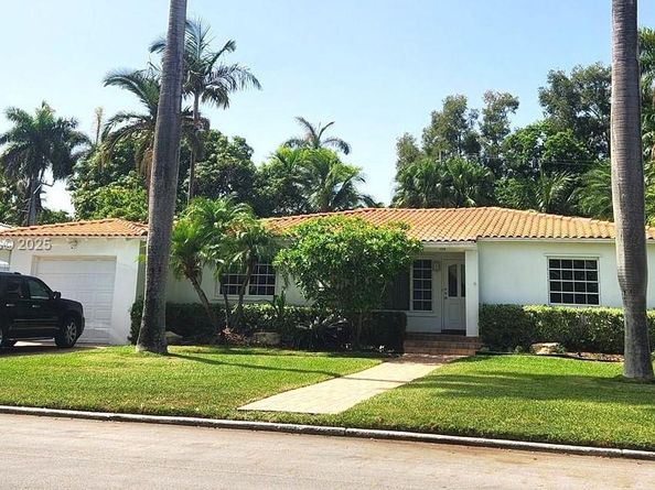 1229 Jefferson St, Hollywood FL 33019