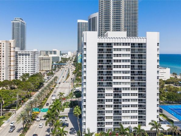 1880 S Ocean Dr TS106, Hallandale Beach FL 33009