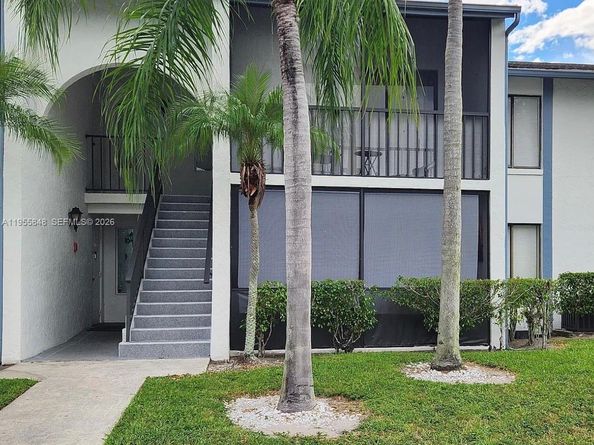 1013 Green Pine Blvd D1, West Palm Beach FL 33409