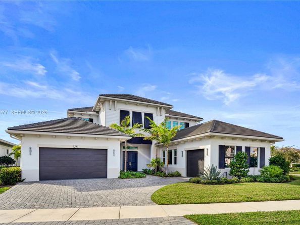 9281 Coral Isles Cir, Palm Beach Gardens FL 33412