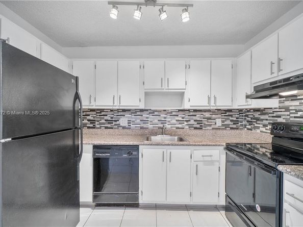 3266 NW 104th Ave 3266, Coral Springs FL 33065