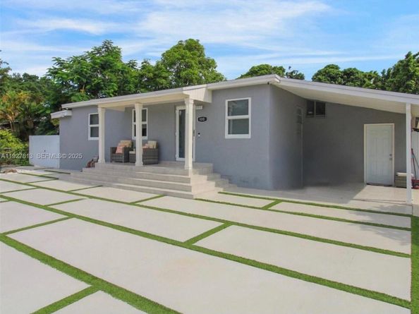 100 NE 171st Ter, Miami FL 33162
