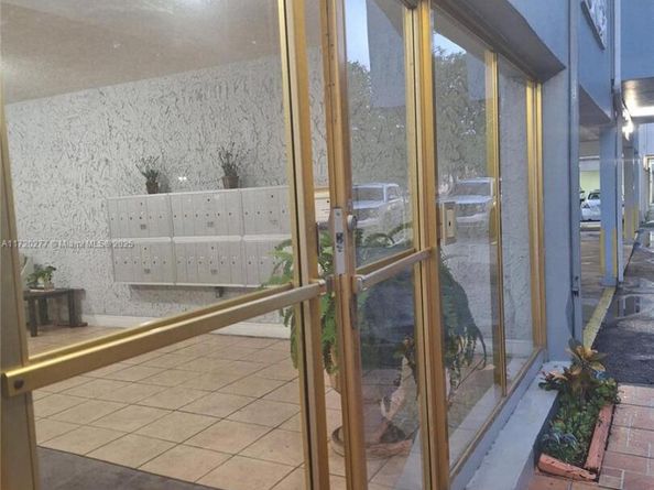 1735 NE 164th St G210, North Miami Beach FL 33162