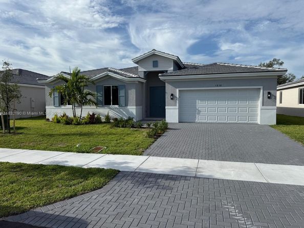 1838 NE 1st St, Homestead FL 33033
