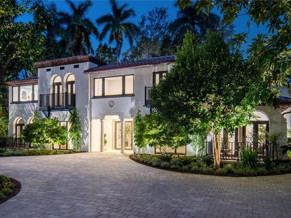 3700 Hibiscus St, Miami FL 33133