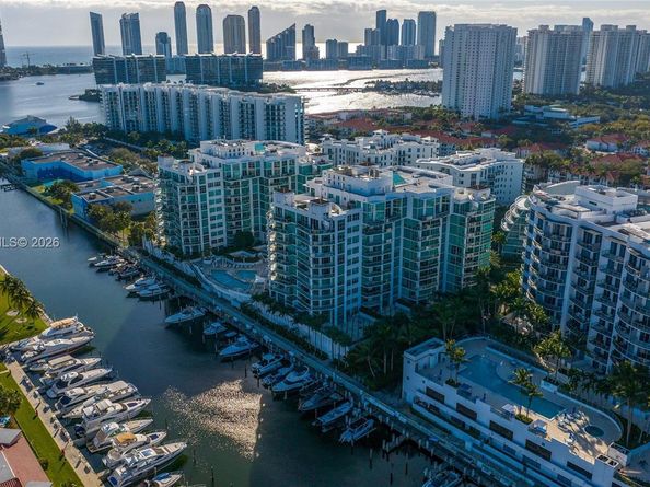 3131 NE 188th St 21107, Aventura FL 33180