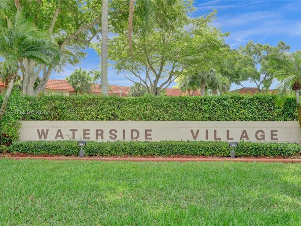 15801 W Waterside Cir 101, Sunrise FL 33326