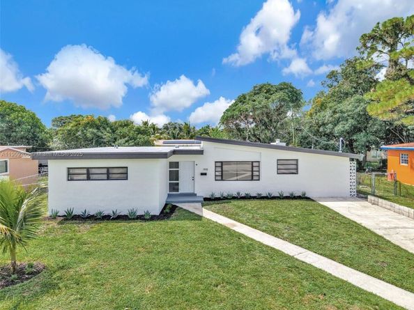 1918 NW 185th St, Miami Gardens FL 33056