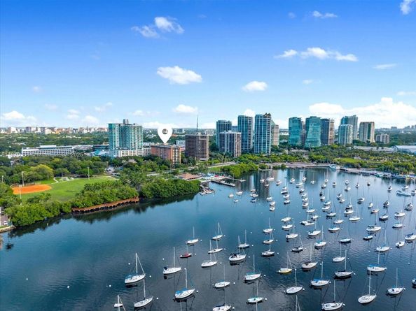 2951 S Bayshore Dr 307, Miami FL 33133