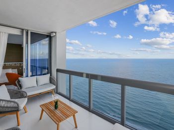 6899 Collins Ave