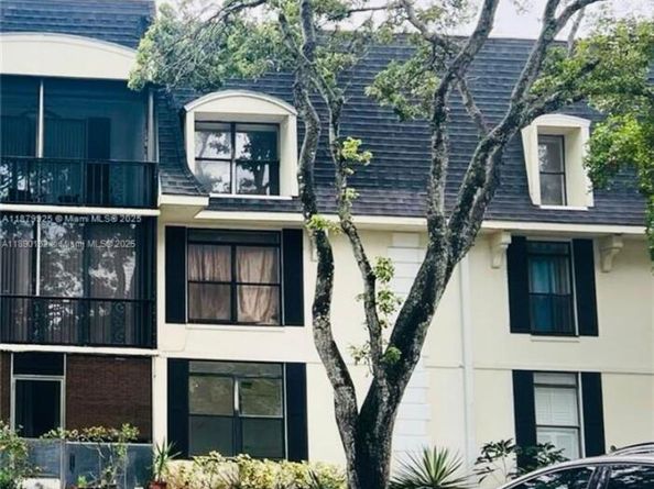 3680 Inverrary Dr 3O, Lauderhill FL 33319