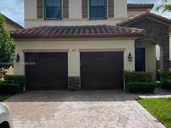 595 SE 33rd Ter