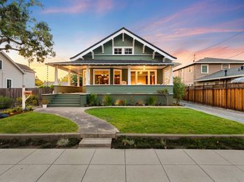 1061 Fremont Street
