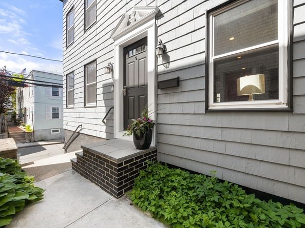 9 Short St, Boston MA 02129
