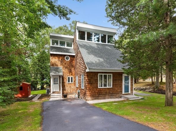 18 Greenwood St, Lexington MA 02421