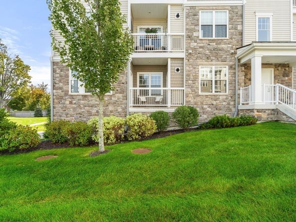 11101 Peters Farm Way 101, Westborough MA 01581