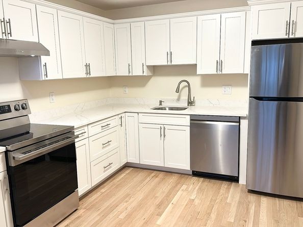 11 Cogswell Avenue 13, Cambridge MA 02140