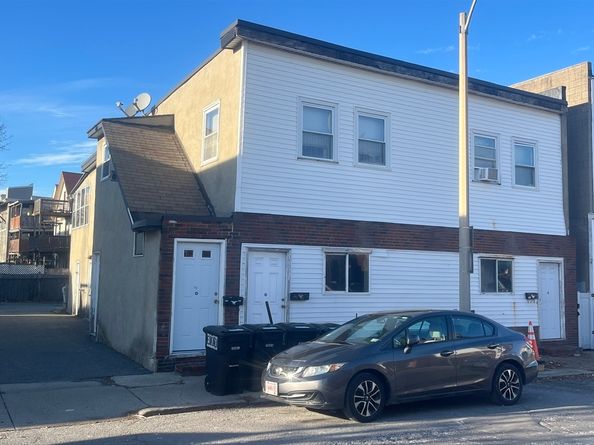 43 Cross St, Somerville MA 02145