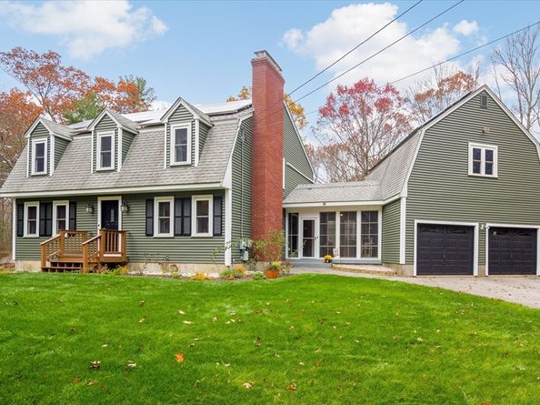 53 Asylum St, Mendon MA 01756