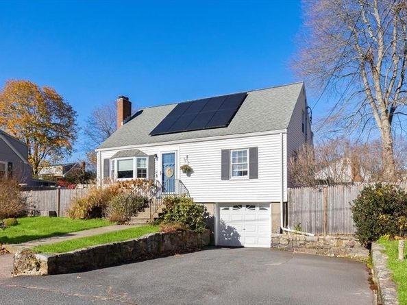 92 Doris Dr, Weymouth MA 02191