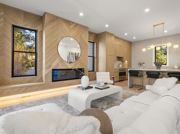 180 Hunnewell Ave A, Newton MA 02458