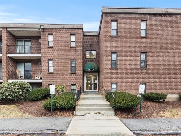 11 Riverside Ave 111, Danvers MA 01923