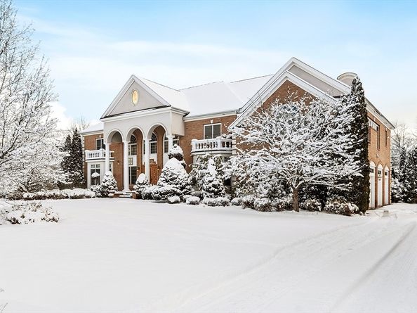 30 Bridle Path, Shrewsbury MA 01545