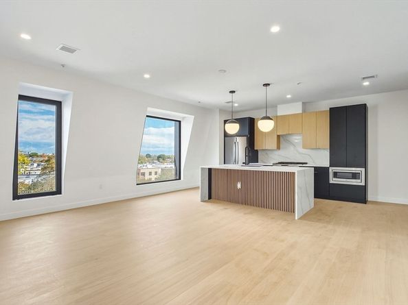 22 High Street PH11, Boston MA 02122