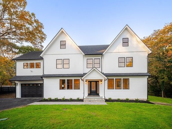 292 Main St, Norfolk MA 02056