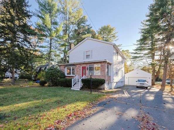 587 Common St, Walpole MA 02081