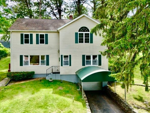 81 Causeway Terrace, Leominster MA 01453