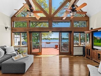 91 Lake Shore Drive