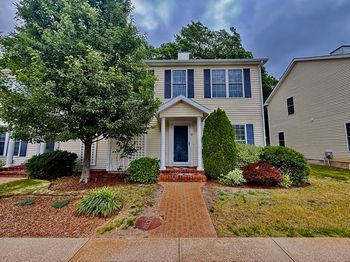 204 Center St