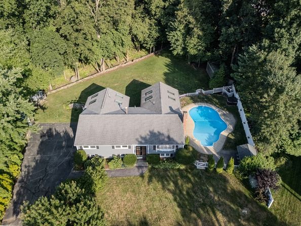 59 Bannan Dr, North Andover MA 01845